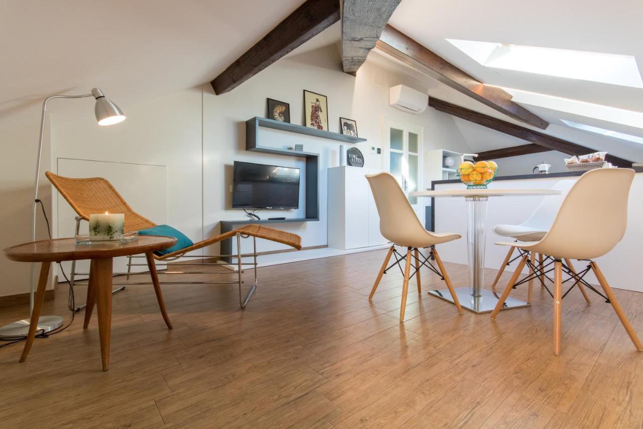 Aqualago Casa Vacanze Suite 베르바니아 외부 사진